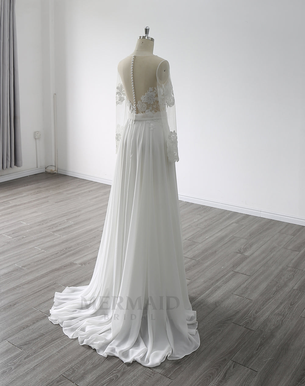 Long Sleeves Scoop Neck Sweep Train Chiffon Beach Outdoor Bohemian Boho Wedding Dress