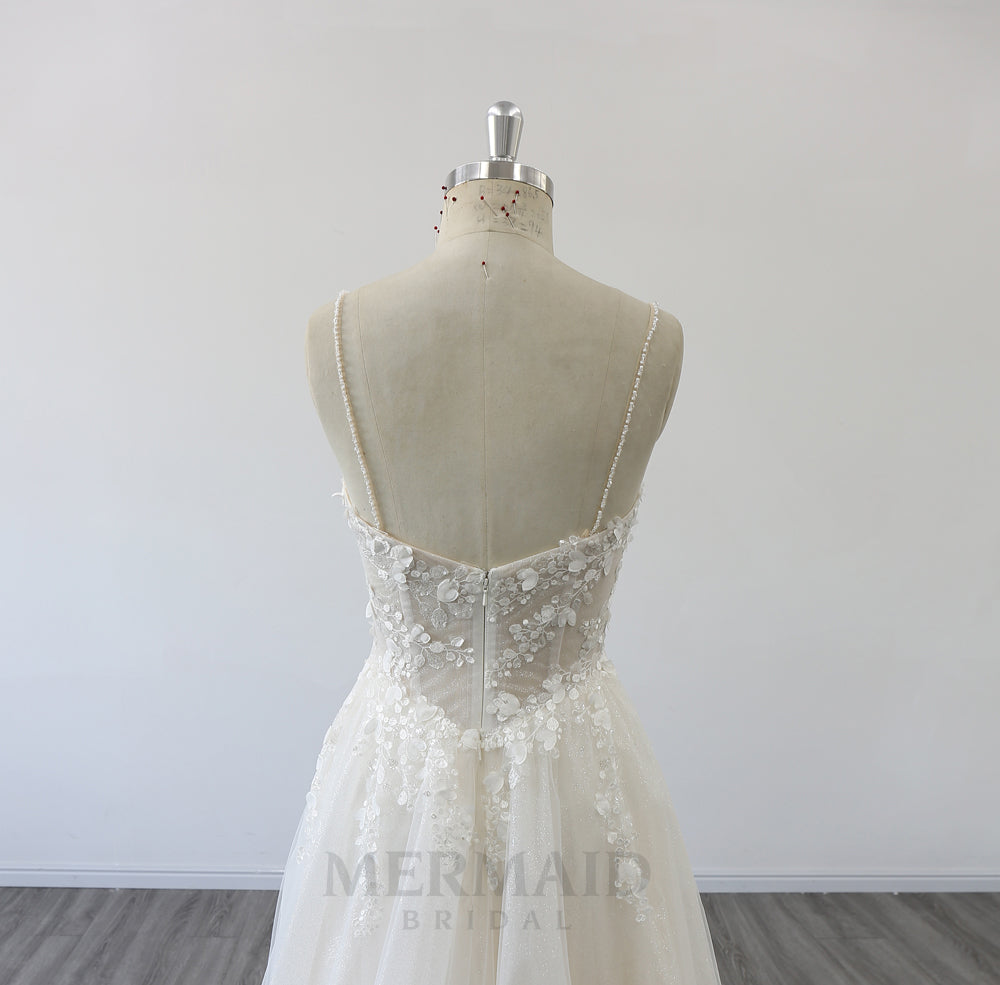 Spaghetti Straps Boat Neck 3D Flowers Beach Outdoor Boho Wedding Dress 2024