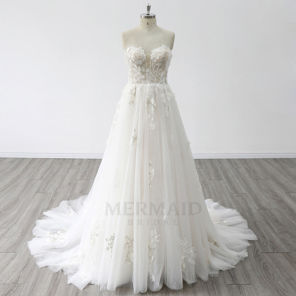 New Sweetheart Court Train 3D Flowers Lace A Line Wedding Dress 2024 with Detachable Cape