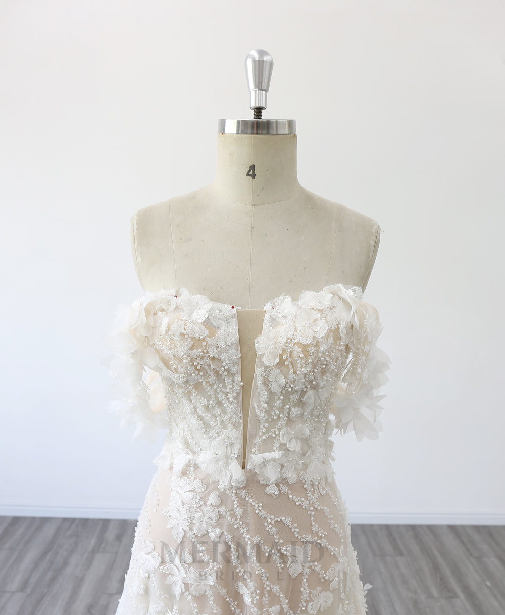 New Off Shoulder V Neck Court Train A Line Heavy Beaded Lace Wedding Dress