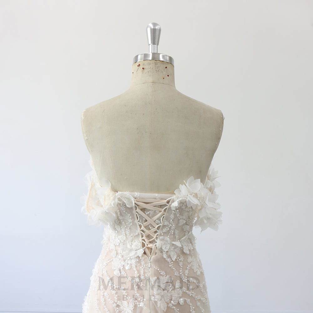 New Off Shoulder V Neck Court Train A Line Heavy Beaded Lace Wedding Dress