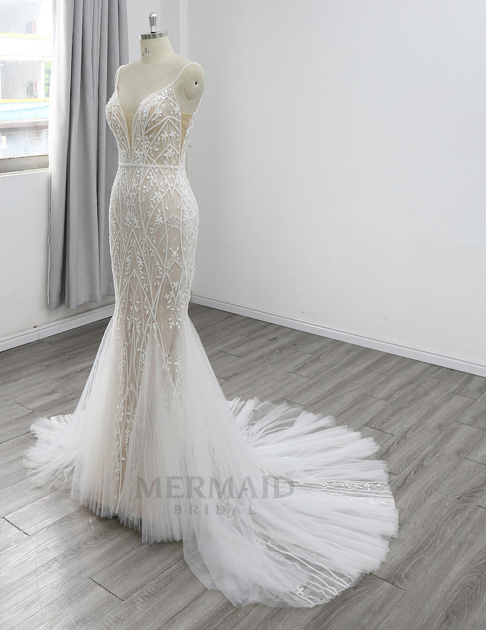 New Spaghetti Straps V Neck Court Train Beaded Lace Mermaid Wedding Dress
