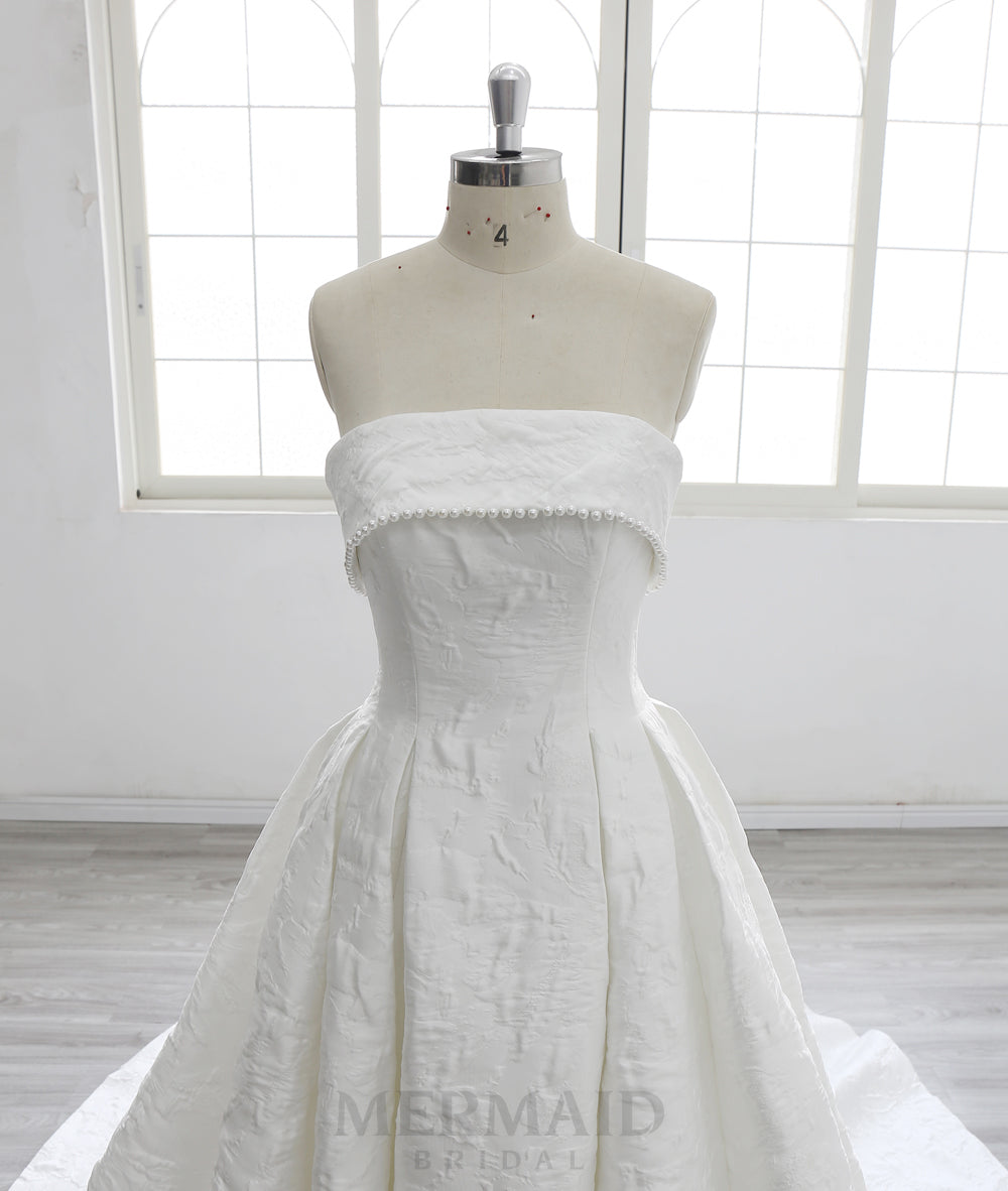 New Strapless Court Train Ball Gown Jacquard Satin Wedding Dress 2025