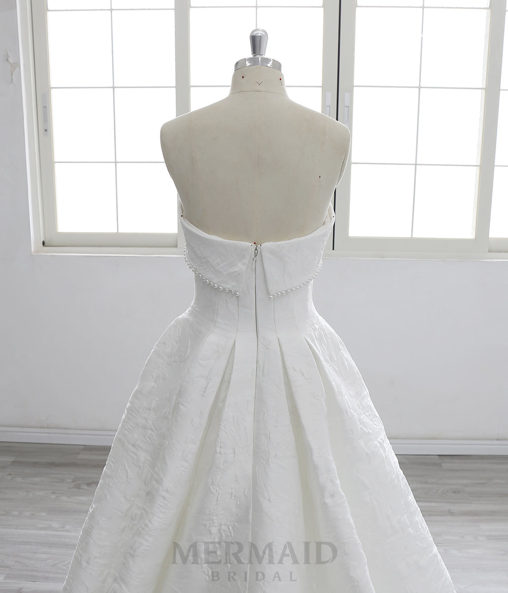 New Strapless Court Train Ball Gown Jacquard Satin Wedding Dress 2025