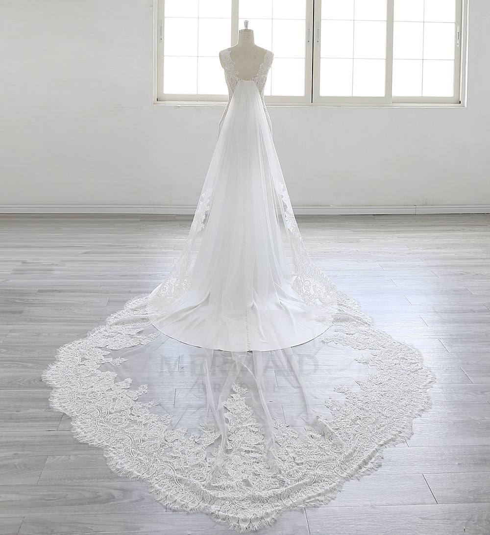 New Sweetheart Court Train Beaded 2 in 1 detachable Wedding Dress 2025