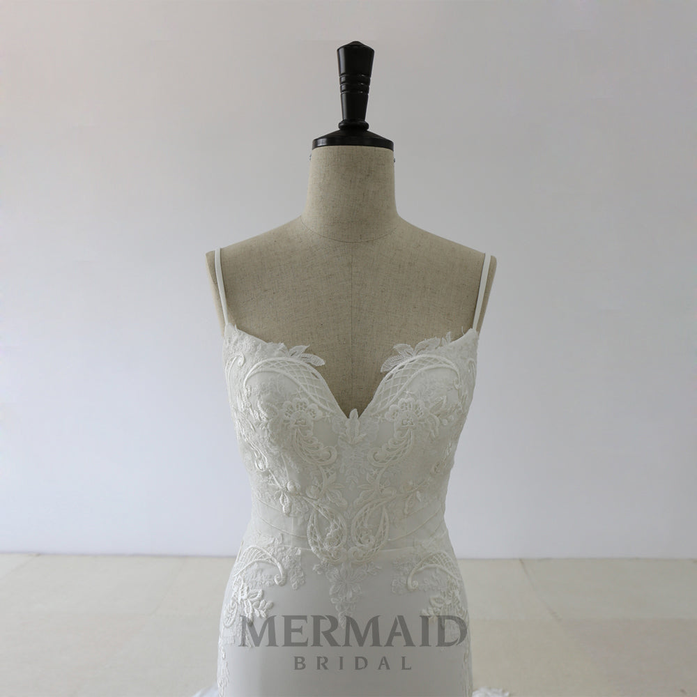 Backless spaghetti straps lace wedding dress