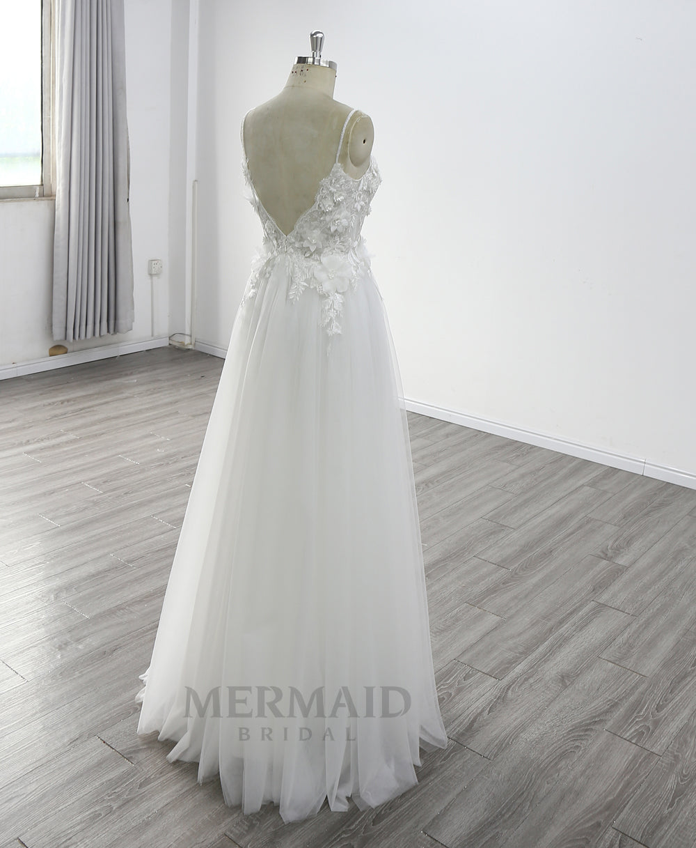 Spaghetti Straps V Neck Floor Length 3d Lace Outdoor Beach Bohemian Wedding Dress