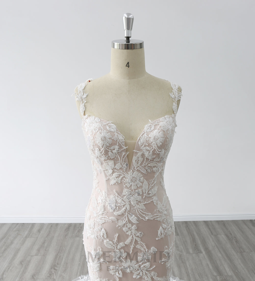 Best Selling Bridal Dresses 2023 Backless V-Neck Court Train Bride Beading Mermaid Cut Wedding Dress