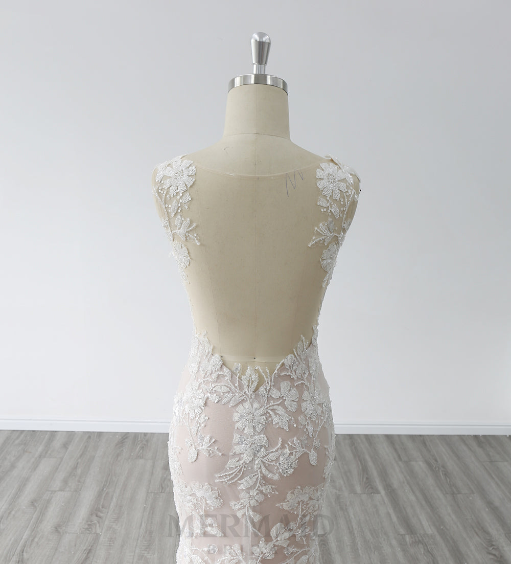 Best Selling Bridal Dresses 2023 Backless V-Neck Court Train Bride Beading Mermaid Cut Wedding Dress