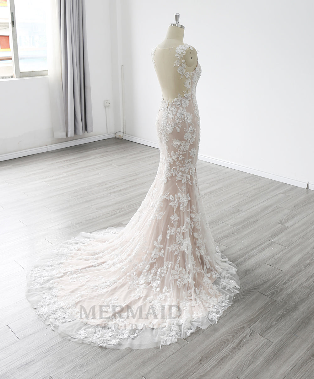 Best Selling Bridal Dresses 2023 Backless V-Neck Court Train Bride Beading Mermaid Cut Wedding Dress