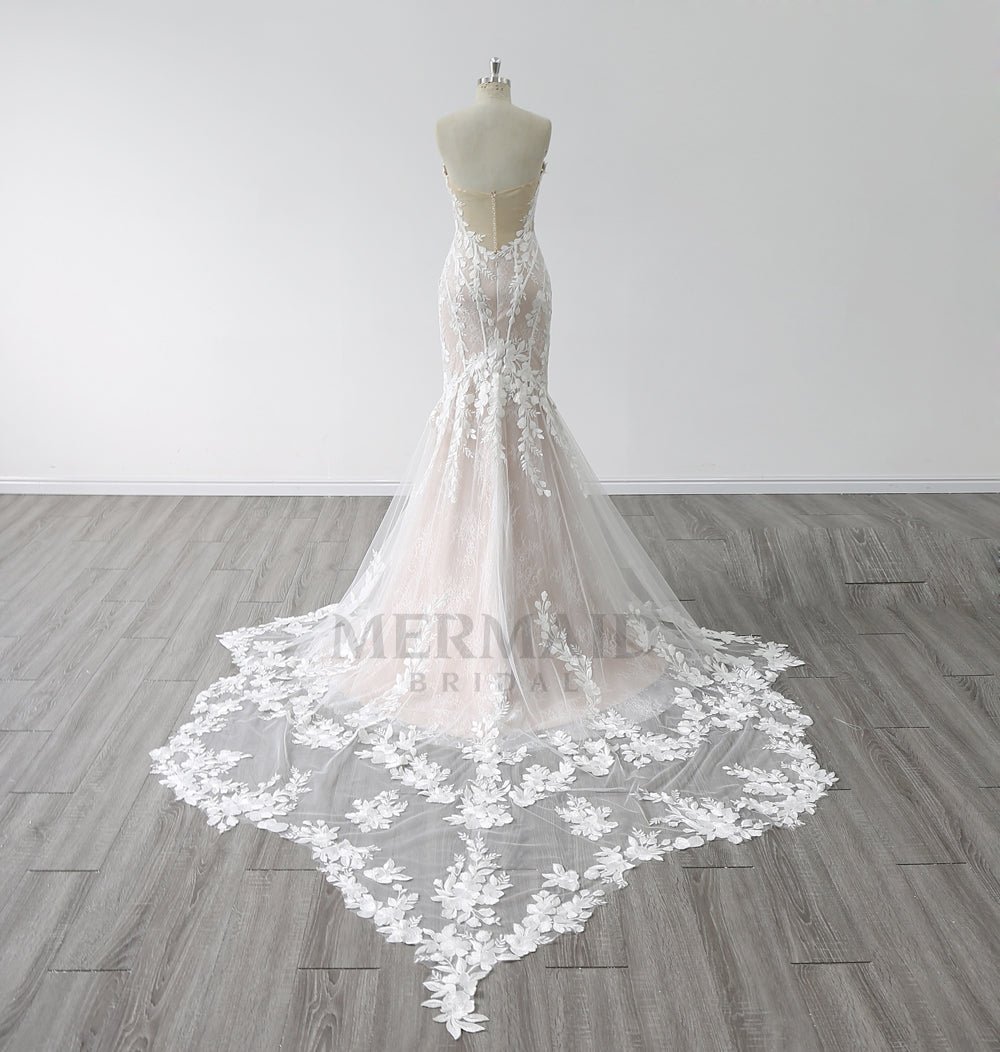 Sweetheart Neck Long  Chapel Train Lace Bride Dress Mermaid Wedding Dress