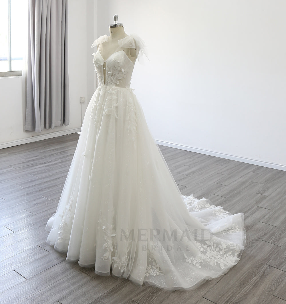 New V Back Detachable Straps Court Train Bridal Gown Beaded 3D Lace Wedding Dress