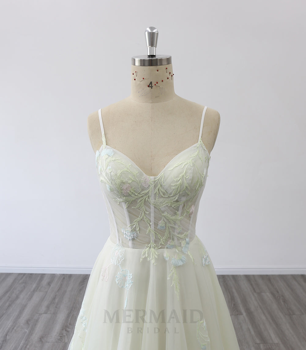 Spaghetti Straps Sweetheart Neck Court Train Boho Bridal Gown Beach Outdoor Bohemian Wedding Dress