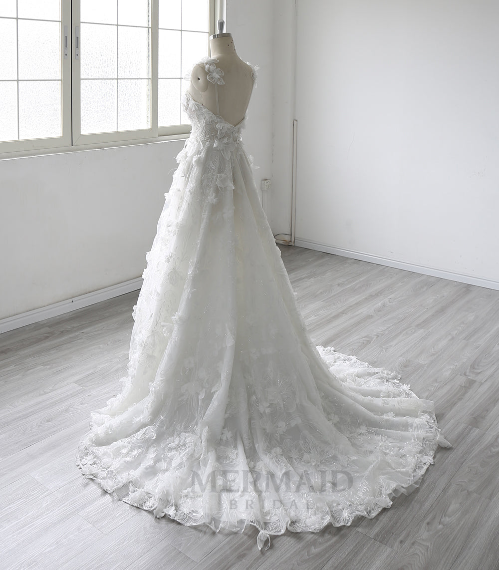Luxury 3D Lace Flowers Lace V Neck Court Train Wedding Dress 2025
