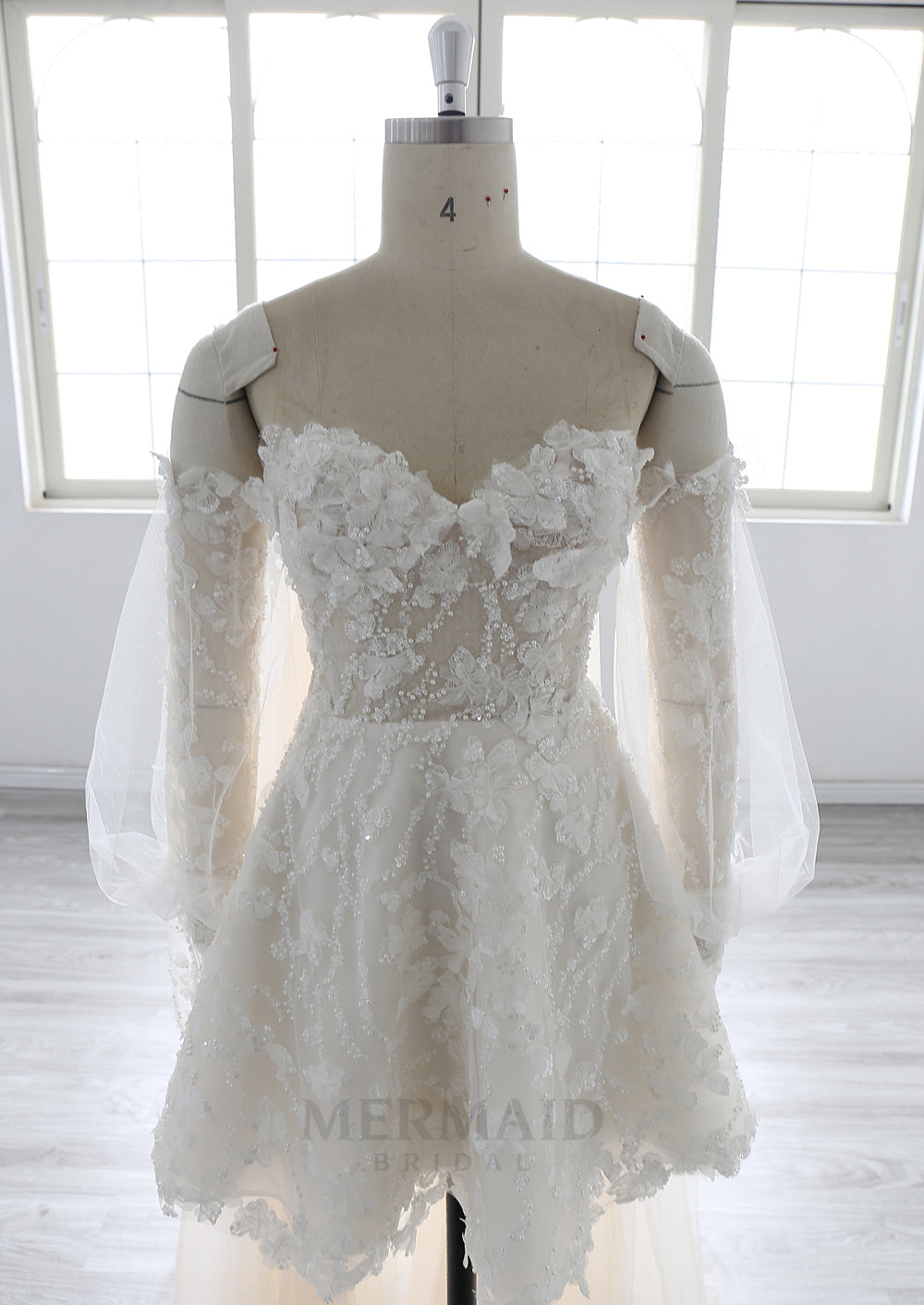 New Detachable Long Sleeves Knee Length Beaded Short Wedding Dress