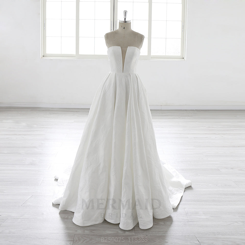 Strapless Court Train Ball Gown Jacquard Satin Slit Wedding Dress 2025