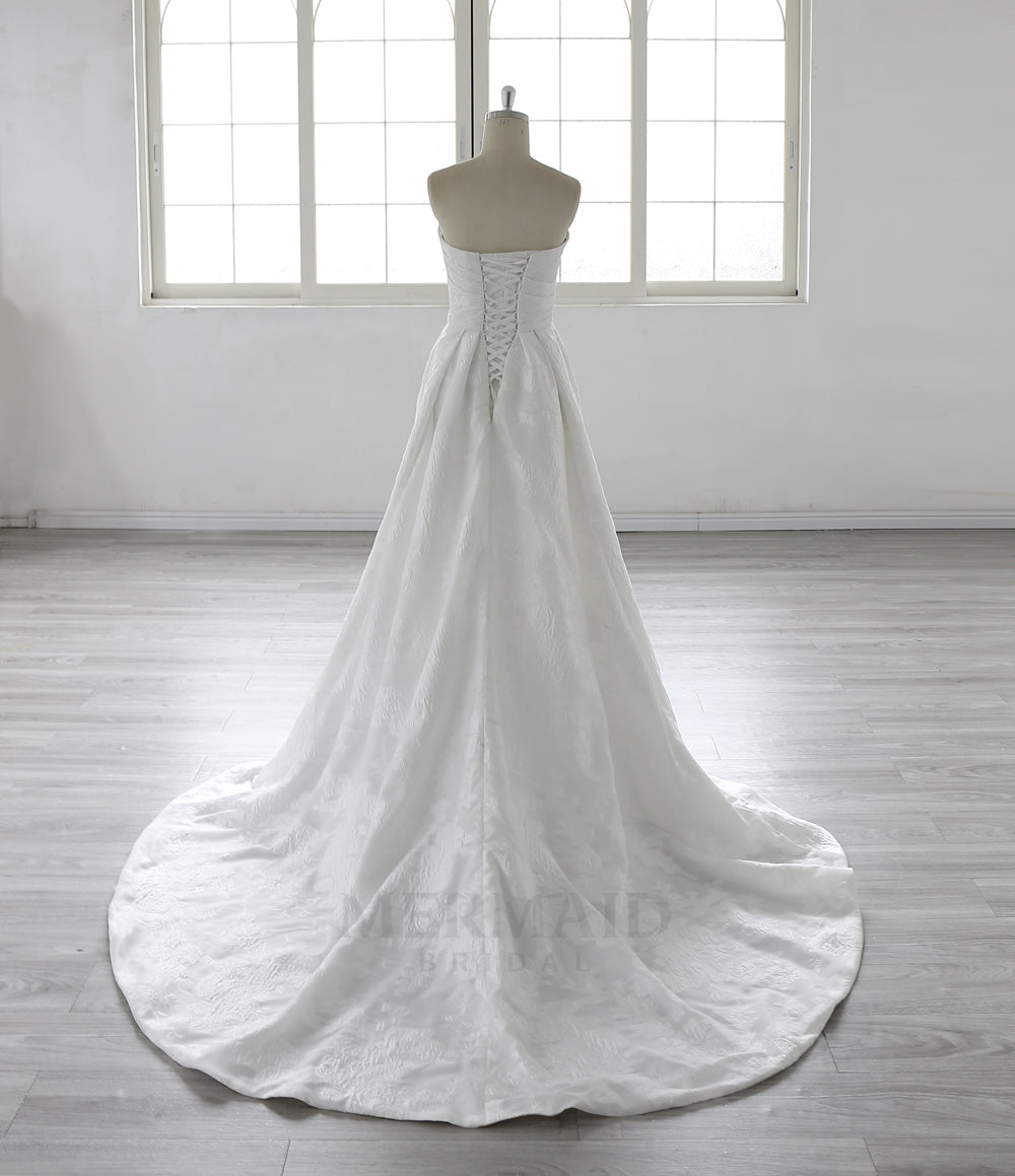 Simple Sweetheart Court Train A Line  Jacquard Satin Wedding Dress 2025