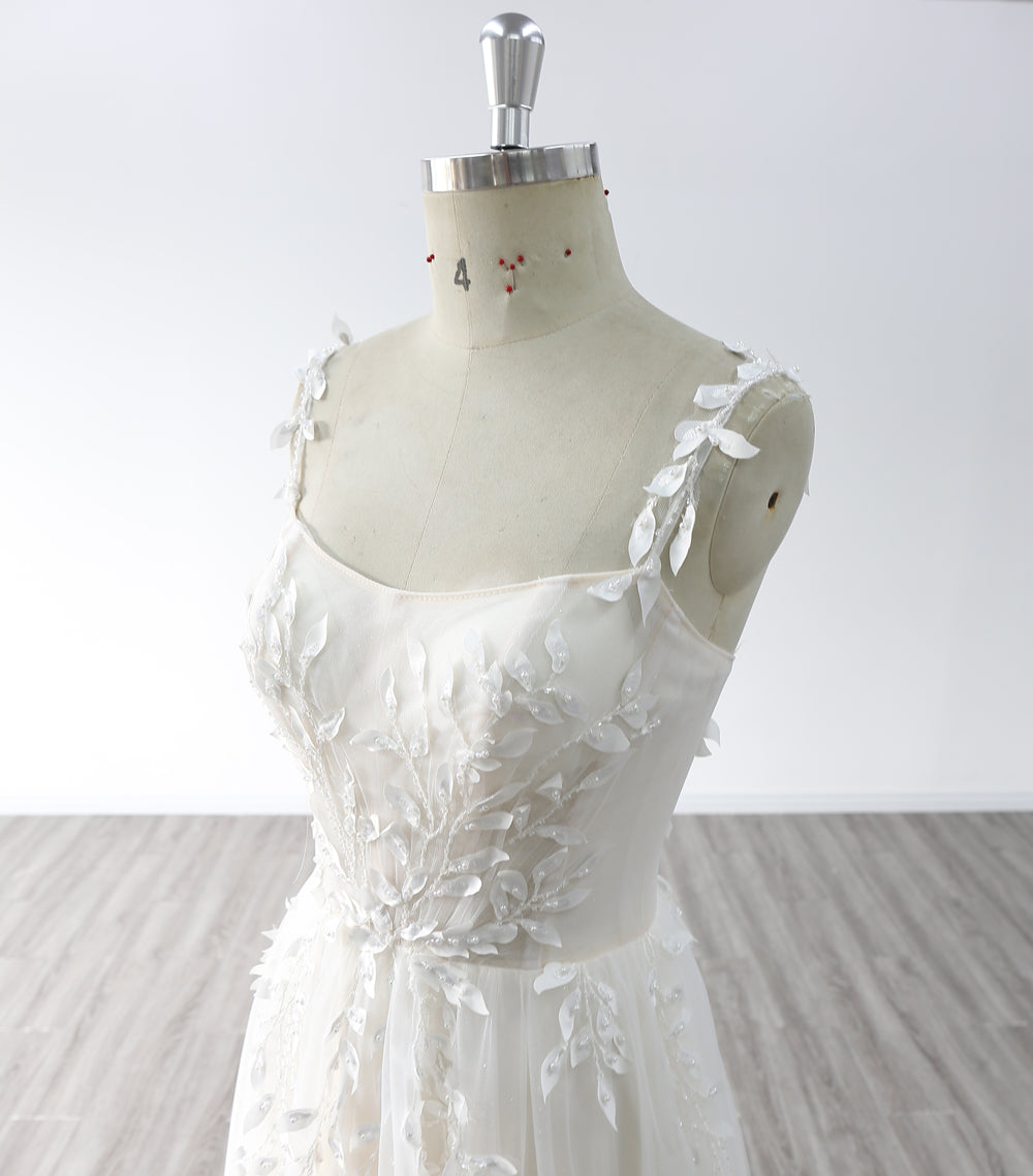 Spaghetti Straps Boat Neck Court Train Boho Beach Wedding Dress 2023